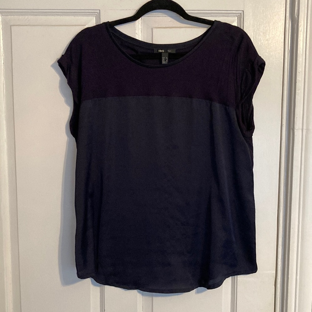 Navy top